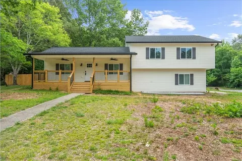 3460 Castille Dr, Snellville, GA 30039