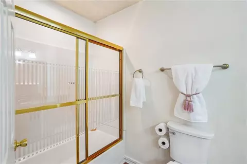 Bath - 3736 E Bay St, Duluth, GA 30096 photo 4 of 6