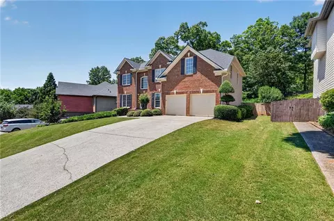 2011 Sugar Valley Ln, Lawrenceville, GA 30043