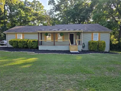 611 Calloway Dr, Rockmart, GA 30153
