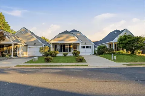 5062 Kathryn Glen Dr, Acworth, GA 30101