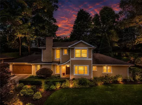 4374 Peachtree Dunwoody Rd NE, Atlanta, GA 30342
