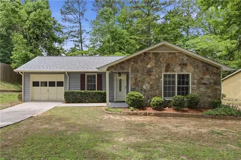 1171 Salisbury Trl, Riverdale, GA 30296