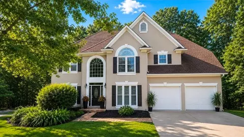 726 Whisper Wind Ct, Woodstock, GA 30189