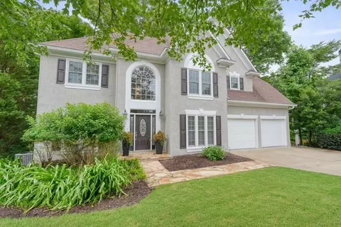 726 Whisper Wind Ct, Woodstock, GA 30189