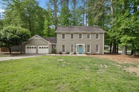 105 Sweetwood Way, Roswell, GA 30076