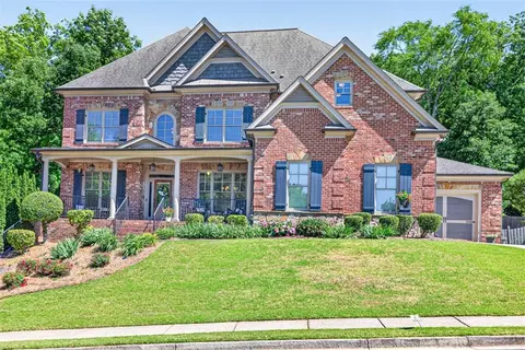 4259 Sierra Creek Dr, Hoschton, GA 30548