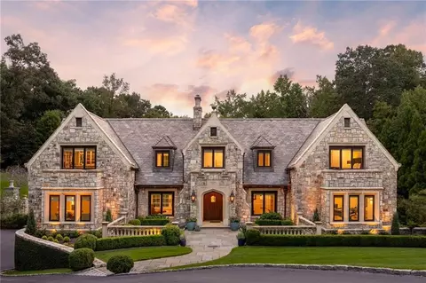 1919 River Forest Rd NW, Atlanta, GA 30327