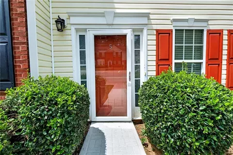 4210 Oakwood Rd #C5, Oakwood, GA 30566