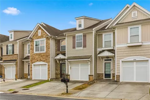 Exterior - 1924 Dilcrest Dr, Duluth, GA 30096 photo 2 of 4