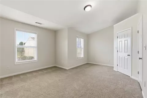 Bedroom - 1924 Dilcrest Dr, Duluth, GA 30096 photo 4 of 5