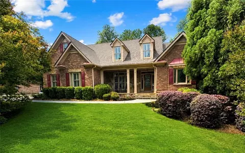 627 Heritage Post Ln, Grayson, GA 30017