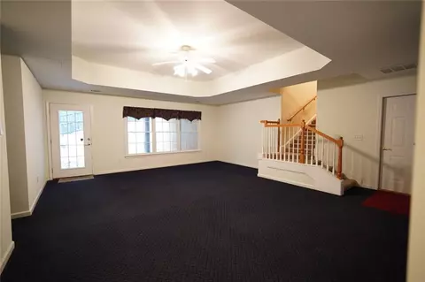 Living - 4459 N Gate Dr, Gainesville, GA 30506 photo 10 of 11