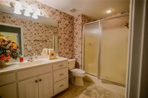 Bath - 4459 N Gate Dr, Gainesville, GA 30506 photo 6 of 6
