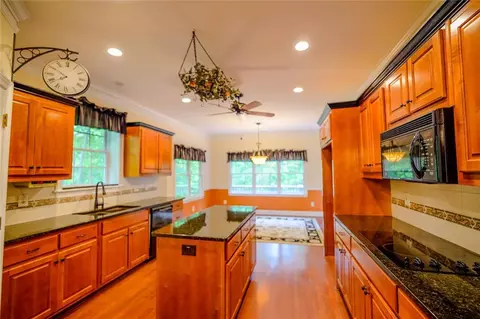 Kitchen - 4459 N Gate Dr, Gainesville, GA 30506 photo 1 of 4