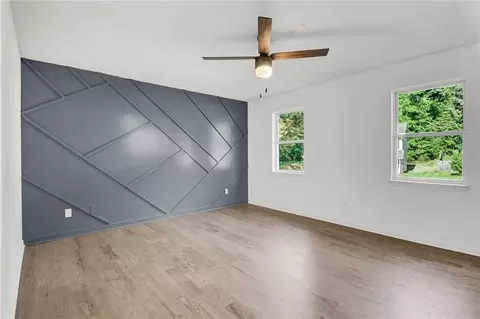 910 Forest Path, Stone Mountain, GA 30088 photo 6