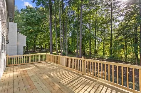 910 Forest Path, Stone Mountain, GA 30088 photo 24