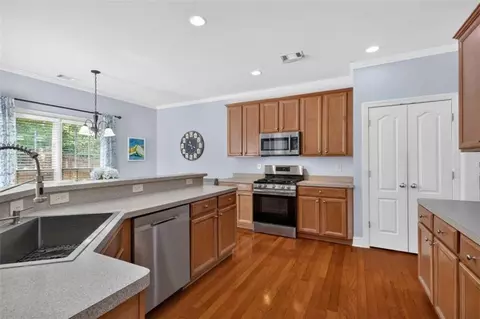 Kitchen - 2564 Niblick Way, Duluth, GA 30097 photo 2 of 2