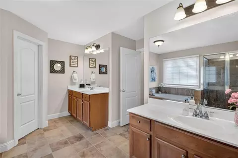 Bath - 2564 Niblick Way, Duluth, GA 30097 photo 3 of 4
