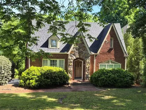 152 Mt Paran Rd NE, Sandy Springs, GA 30327