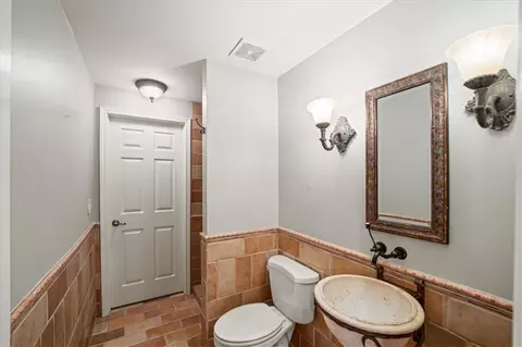 Bath - 520 Waterside Ct, Canton, GA 30114 photo 6 of 7