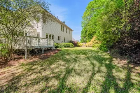 Exterior - 520 Waterside Ct, Canton, GA 30114 photo 6 of 8