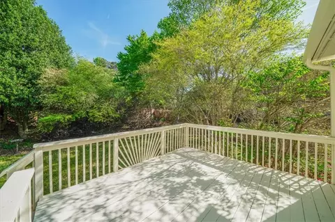 Exterior - 520 Waterside Ct, Canton, GA 30114 photo 5 of 8