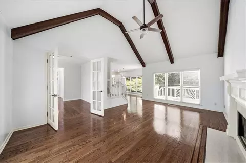 Living - 520 Waterside Ct, Canton, GA 30114 photo 3 of 9