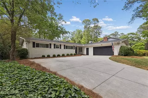 4428 E Kings Point Cir, Atlanta, GA 30338