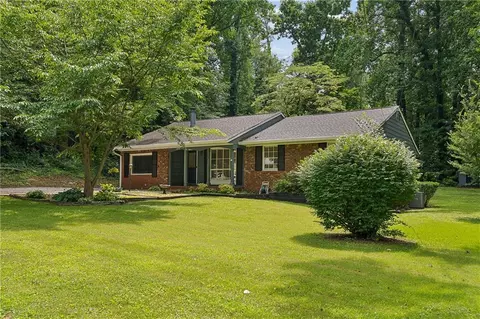 2530 Rolling View Dr SE, Smyrna, GA 30080