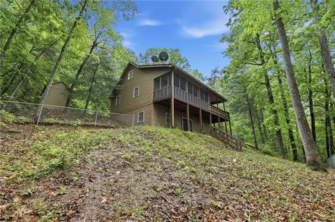 15 Mississippi Ln, Tiger, GA 30576