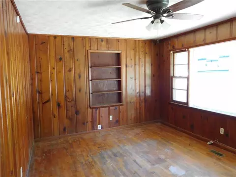 Living - 2803 Maple Rd SE, Rome, GA 30161 photo 1 of 2
