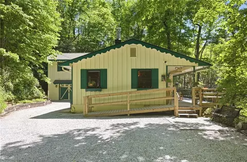 46 Spartan Ln, Rabun Gap, GA 30568