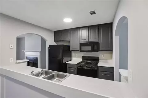 6758 Biscayne Blvd, Rex, GA 30273 photo 13