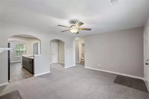 6758 Biscayne Blvd, Rex, GA 30273 photo 6