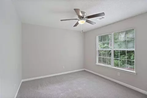 6758 Biscayne Blvd, Rex, GA 30273 photo 20