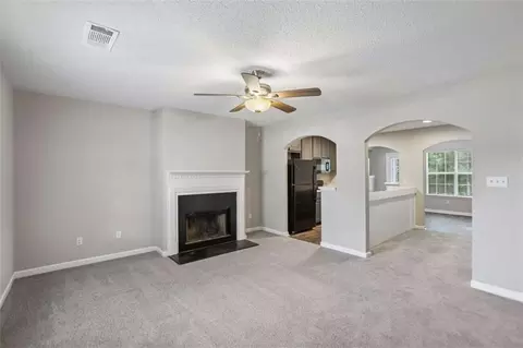 6758 Biscayne Blvd, Rex, GA 30273 photo 5