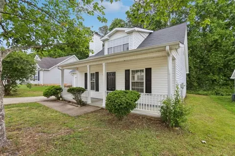 6758 Biscayne Blvd, Rex, GA 30273 photo 3