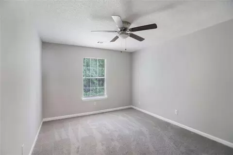 6758 Biscayne Blvd, Rex, GA 30273 photo 16