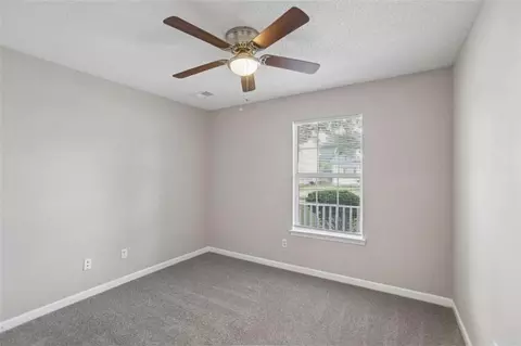 6758 Biscayne Blvd, Rex, GA 30273 photo 7