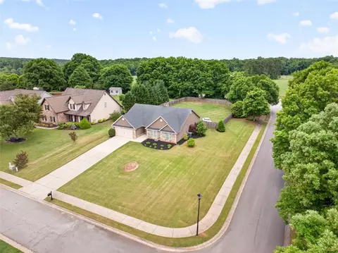 View/Area - 20 Overlook Ln, Jefferson, GA 30549 photo 1 of 10