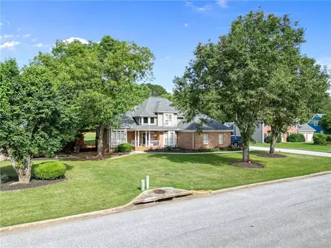 656 Clubland Cir SE, Conyers, GA 30094