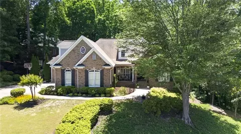 800 E Shore Dr, Canton, GA 30114