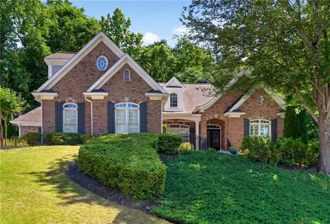 800 E Shore Dr, Canton, GA 30114