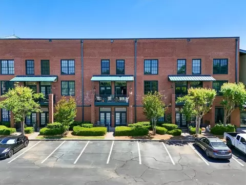 1725 Liberty Ln, Roswell, GA 30075