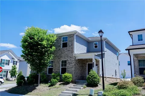 4355 Magpie Dr, Hoschton, GA 30548