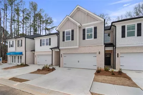660 Treasure Dr, Stockbridge, GA 30281