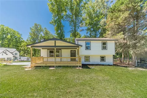 1351 Sommerset Dr, Lawrenceville, GA 30043