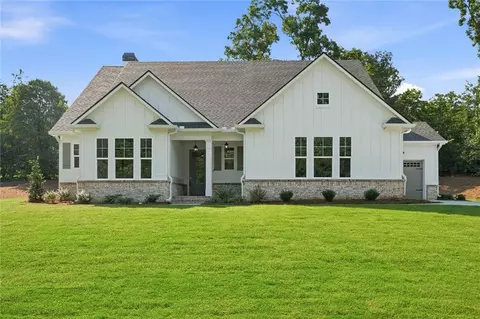 618 Sweetgrass Dr, Demorest, GA 30535