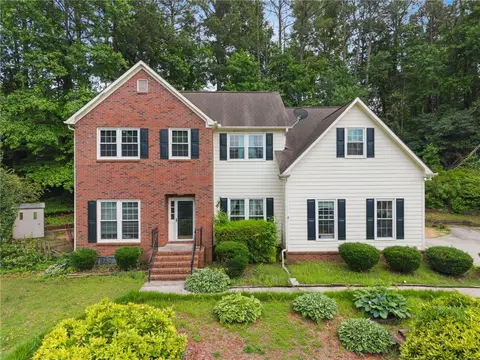 255 Timber Oak Cv, Lawrenceville, GA 30043